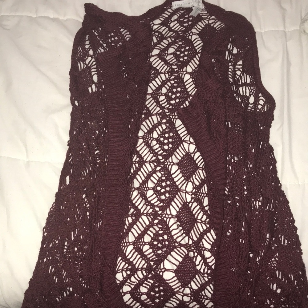 Short sleeve burgundy cardigan